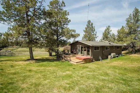 23220 Highway 20, Bend, OR 97701 photo 1