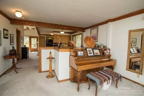 23220 Highway 20, Bend, OR 97701 photo 7