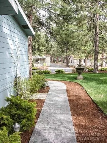 61015 Springcrest Dr, Bend, OR 97702 photo 21