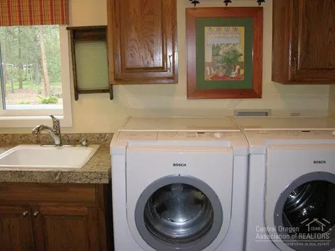 61015 Springcrest Dr, Bend, OR 97702 photo 14