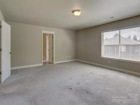 19957 Brass Dr, Bend, OR 97702 photo 9