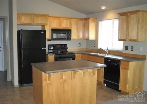 63329 Vogt Rd, Bend, OR 97701 photo 5