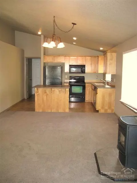 63329 Vogt Rd, Bend, OR 97701 photo 4
