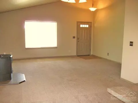 63329 Vogt Rd, Bend, OR 97701 photo 9