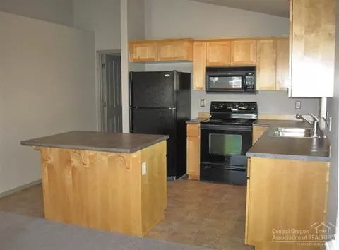 63329 Vogt Rd, Bend, OR 97701 photo 6