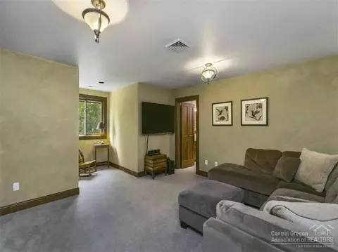 60766 Currant Way, Bend, OR 97702 photo 17
