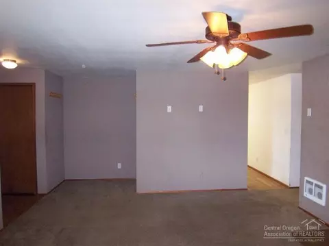 2748 NE Ocker Dr, Bend, OR 97701 photo 5