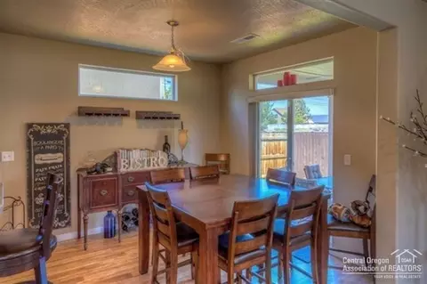 21194 Keyte Rd, Bend, OR 97701 photo 8