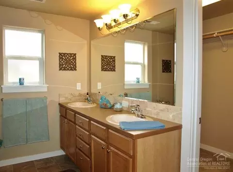 21194 Keyte Rd, Bend, OR 97701 photo 19