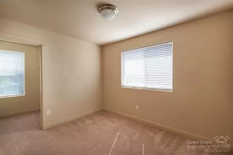 827 NE Locksley Dr, Bend, OR 97701 photo 15