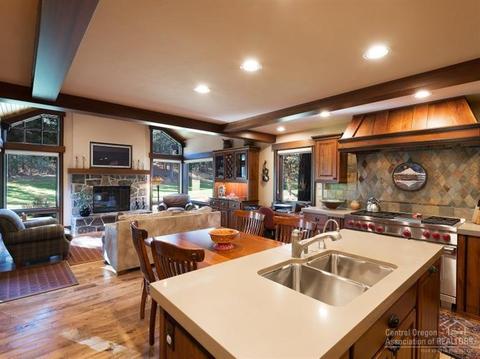 19400 Green Lakes Loop, Bend, OR 97702 photo 8