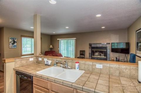 55627 Wagon Master Way, Bend, OR 97707 photo 13