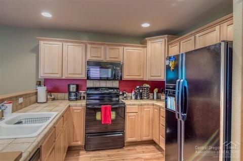 55627 Wagon Master Way, Bend, OR 97707 photo 12