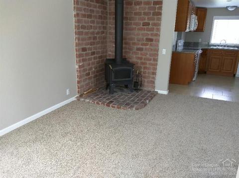 16421 Sprague Loop, La Pine, OR 97739 photo 8