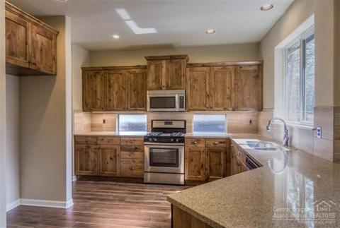 60375 SE Hedgewood Ln, Bend, OR 97702 photo 3