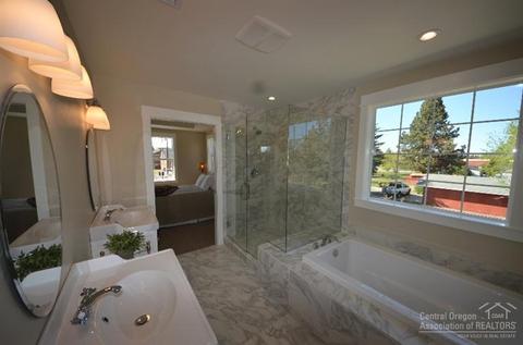 21055 Don St, Bend, OR 97701 photo 19