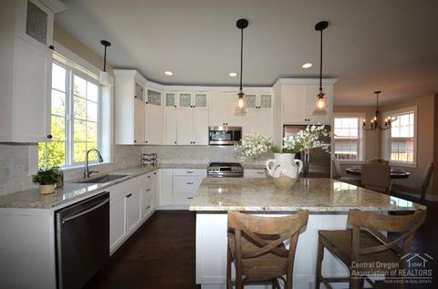 21055 Don St, Bend, OR 97701 photo 7