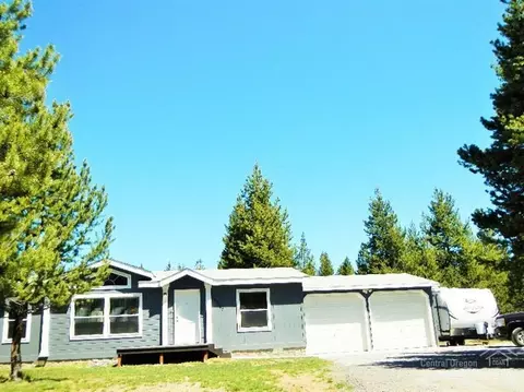 53067 Loop Dr, La Pine, OR 97739 photo 2