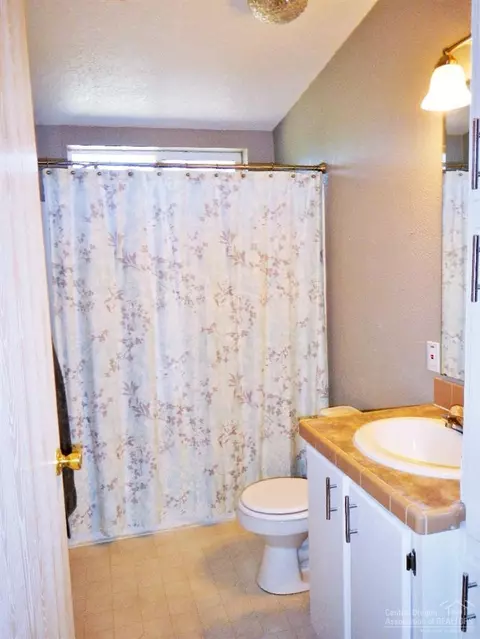 53067 Loop Dr, La Pine, OR 97739 photo 20