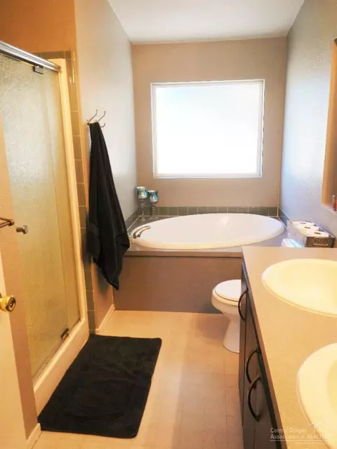 53067 Loop Dr, La Pine, OR 97739 photo 17
