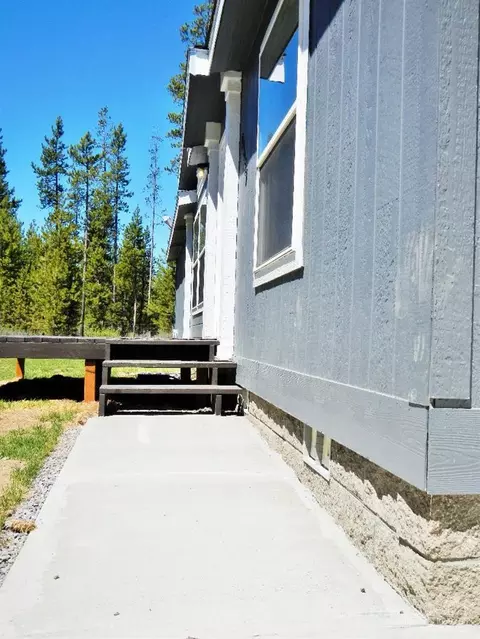 53067 Loop Dr, La Pine, OR 97739 photo 5