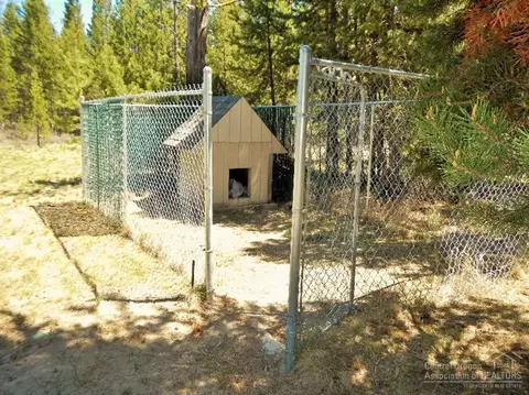 53067 Loop Dr, La Pine, OR 97739 photo 6