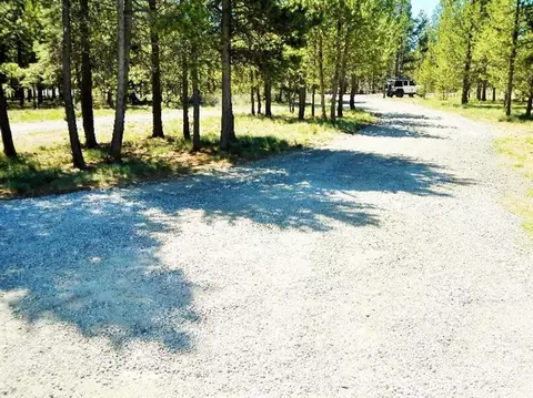 53067 Loop Dr, La Pine, OR 97739 photo 4
