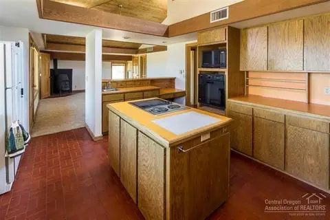 64635 Simon Rd, Bend, OR 97701 photo 9