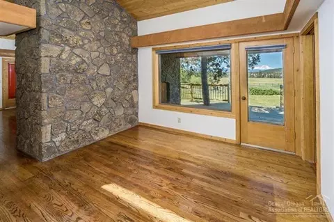 64635 Simon Rd, Bend, OR 97701 photo 8