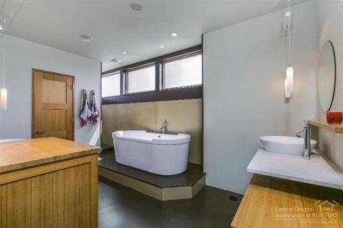 19019 NW Squirreltail Loop, Bend, OR 97701 photo 20