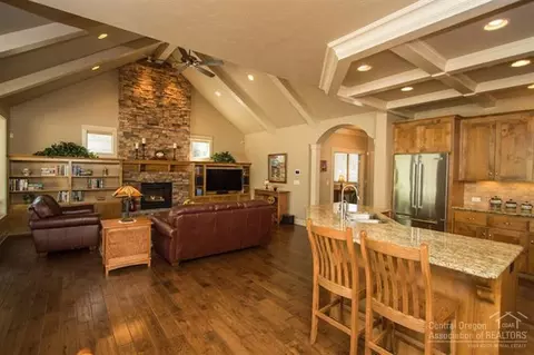 19154 Park Commons Dr, Bend, OR 97701 photo 8