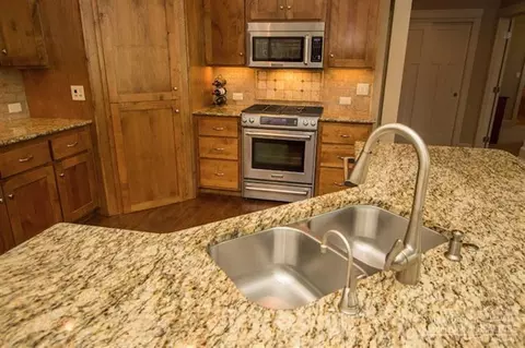 19154 Park Commons Dr, Bend, OR 97701 photo 12