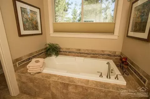 19154 Park Commons Dr, Bend, OR 97701 photo 19