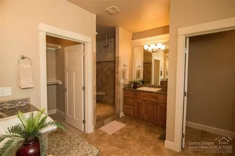 19154 Park Commons Dr, Bend, OR 97701 photo 22