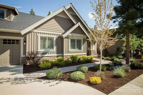 19154 Park Commons Dr, Bend, OR 97701 photo 2