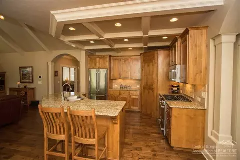19154 Park Commons Dr, Bend, OR 97701 photo 10