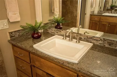 19154 Park Commons Dr, Bend, OR 97701 photo 20