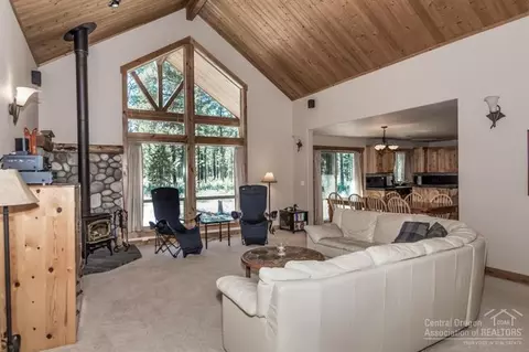 15314 Bear St, La Pine, OR 97739 photo 5