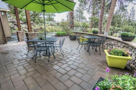 2011 NW 4th St, Bend, OR 97701 photo 3