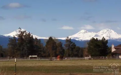 20245 Sturgeon Rd, Bend, OR 97701 photo 1