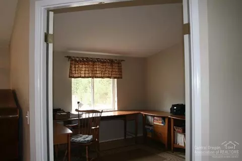 15931 Cascade Ln, La Pine, OR 97739 photo 9