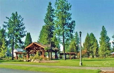 19463 Blue Lake Loop, Bend, OR 97702 photo 24
