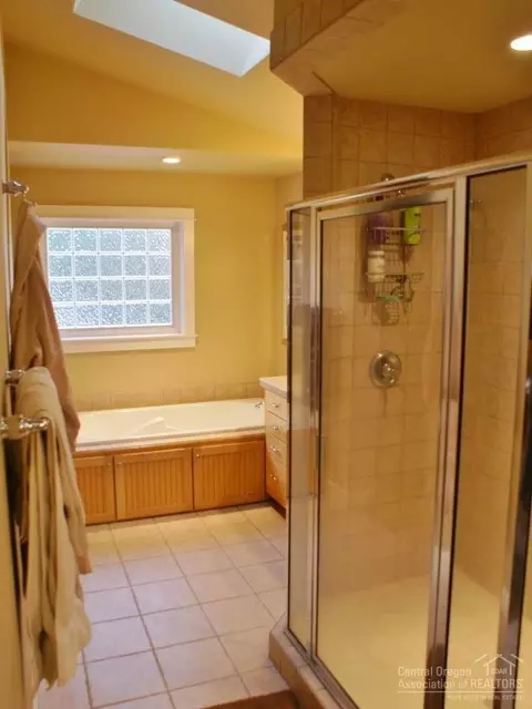 19463 Blue Lake Loop, Bend, OR 97702 photo 17
