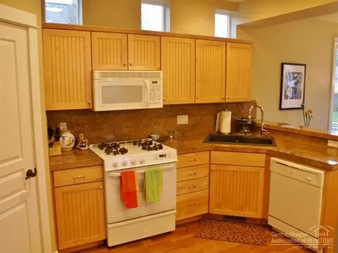 19463 Blue Lake Loop, Bend, OR 97702 photo 7