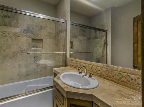 19478 Green Lakes Loop, Bend, OR 97702 photo 14