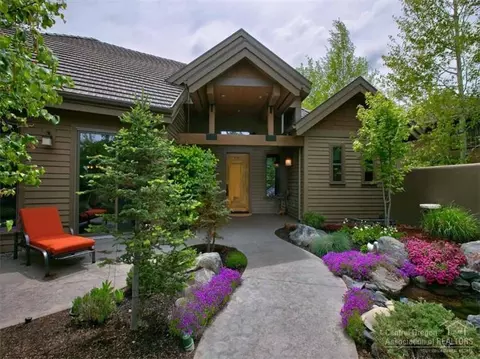 19478 Green Lakes Loop, Bend, OR 97702 photo 1