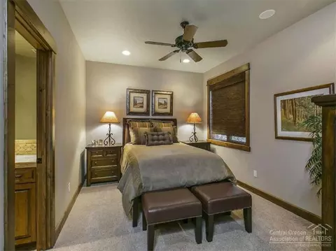 19478 Green Lakes Loop, Bend, OR 97702 photo 13