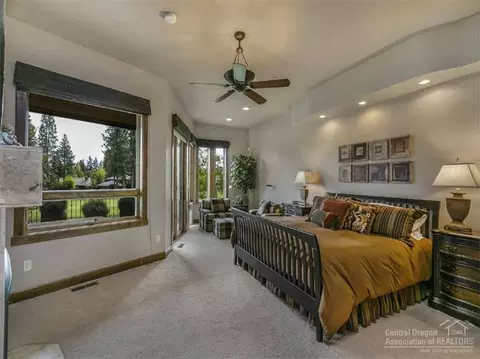 19478 Green Lakes Loop, Bend, OR 97702 photo 11