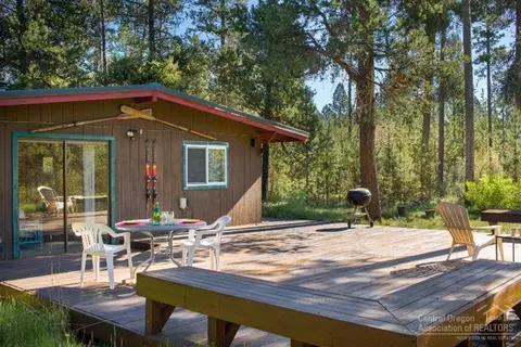 55394 Big River Dr, Bend, OR 97707 photo 2