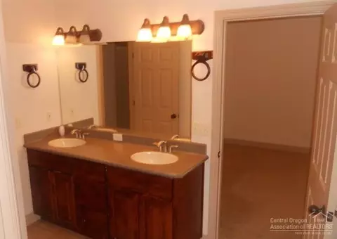 60120 Ridgeview Dr, Bend, OR 97702 photo 11